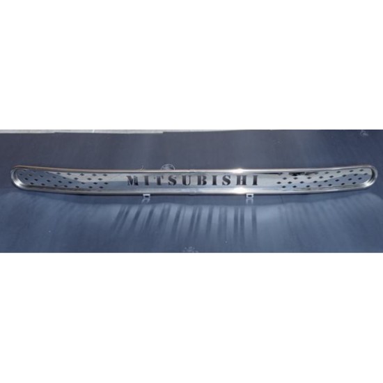 Mitsubishi Ön Cam Sineklik (Borulu)